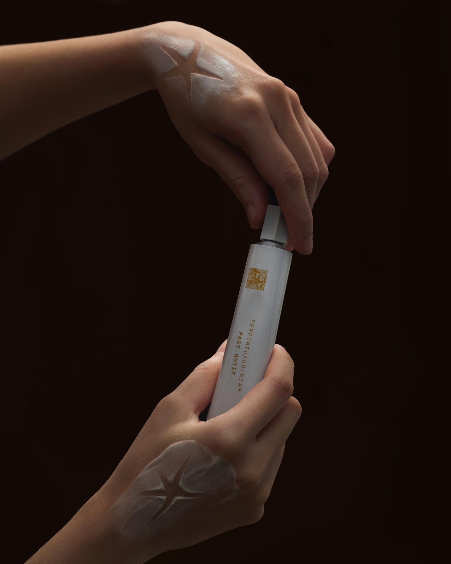 PERFUME HAND CREAM - AGE OF ABUNDANCE