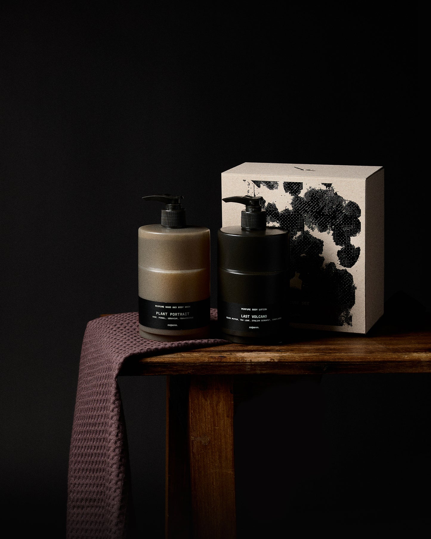 BODY CARE SET WITH HAND TOWEL